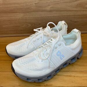 On Running Cloudswift 4 Men's Sneakers in Ivory and Alloy - Size 9.5